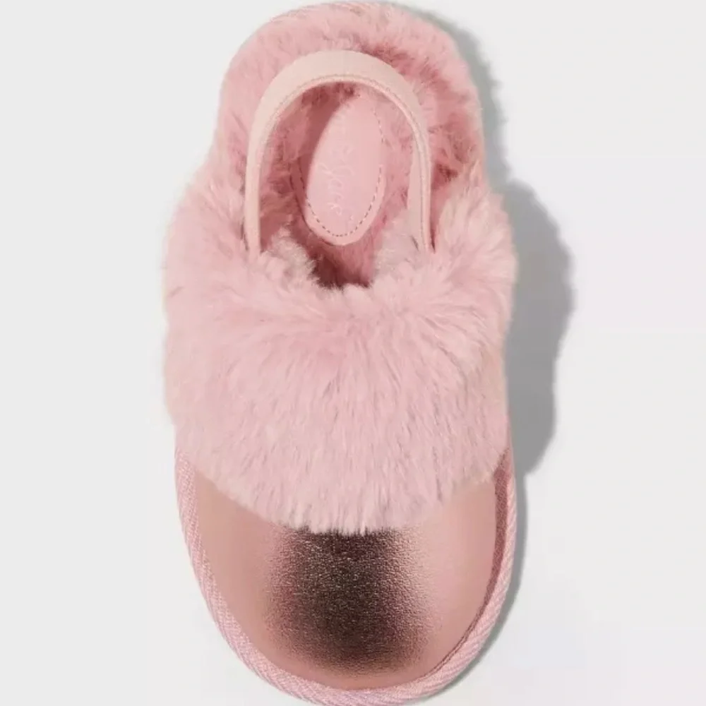 Cat & Jack- Toddler Lila Metallic Cozy Pink Furry Kids Slippers. Size Sm 5/6